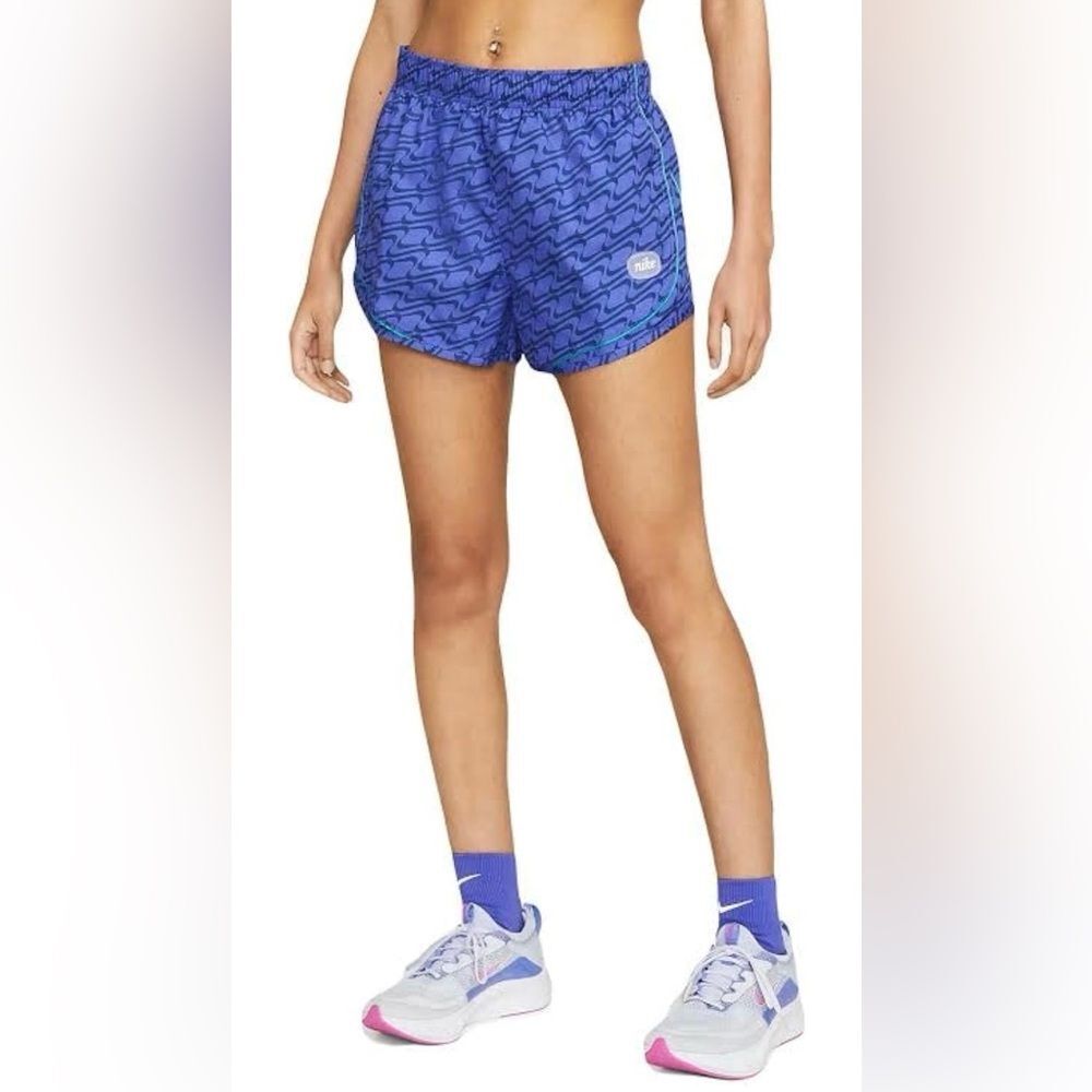 Nike Running Shorts Womens Medium Dri FIT Dry Tempo Icon Clash Run Printed‎